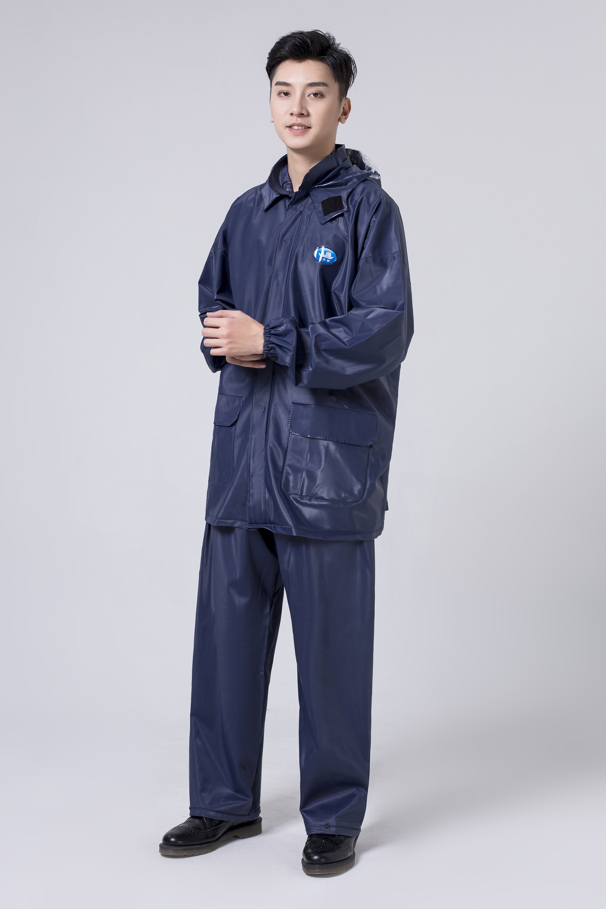 T3902C 藏藍色高彈PVC雨衣套裝